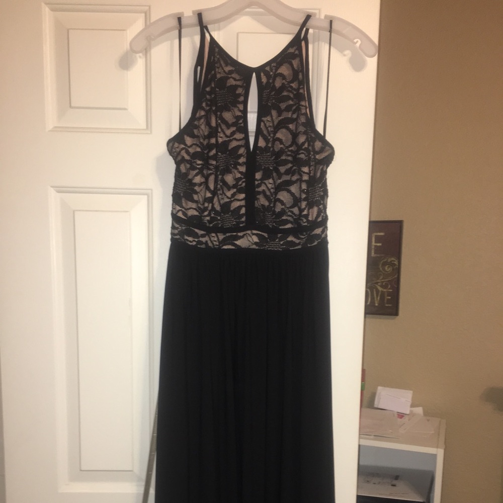 NEVER WORN Long Gown/bridesmaid dress